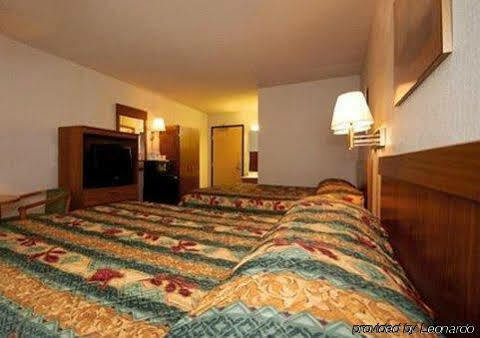 Lodge Econo Emporia